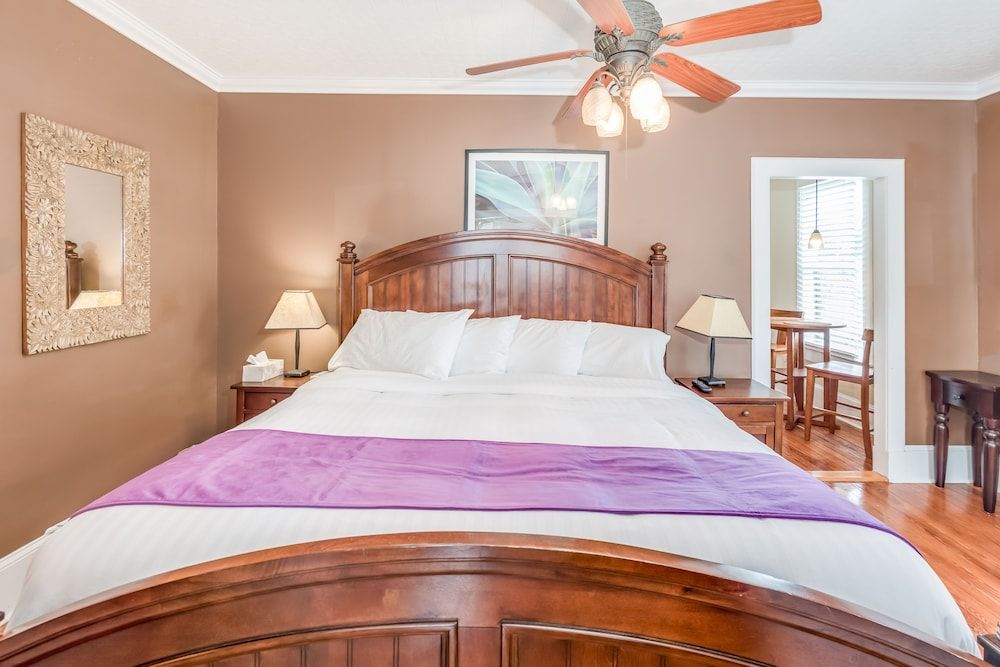 The Heirloom Inn 3