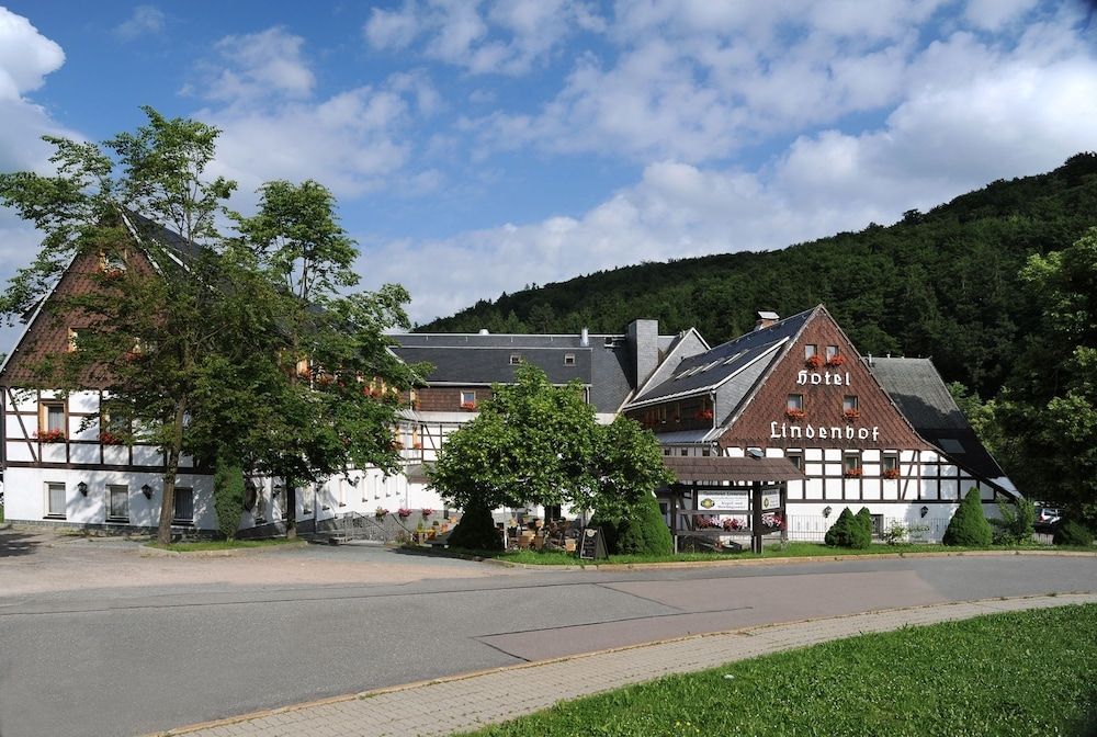 Naturhotel Lindenhof 3 estrellas en Rechenberg-Bienenmühle