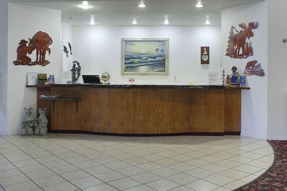 Lighthouse Inn 2
