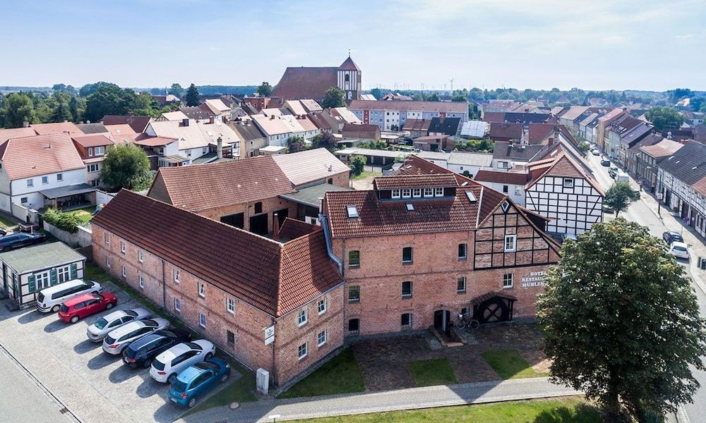 Hotel und Restaurant Mühlenhof -1 estrellas en Wusterhausen