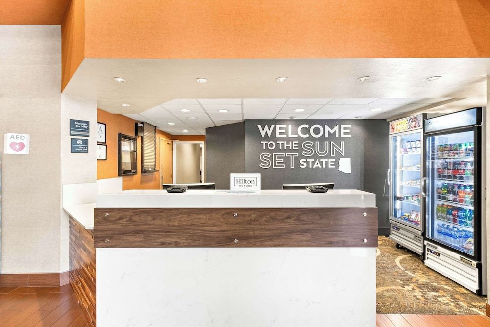 Hampton Inn & Suites Phoenix-Goodyear 3