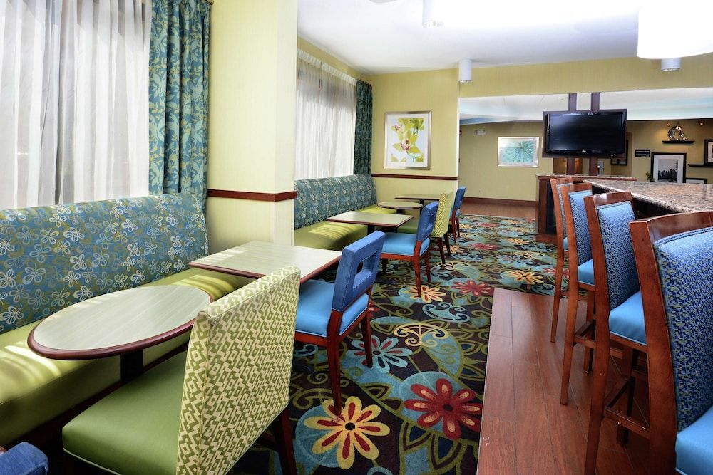 Hampton Inn Charlotte North / Lake Norman 2