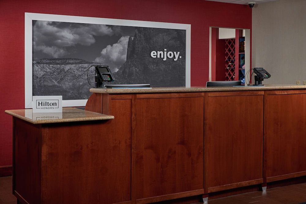 Hampton Inn & Suites Phoenix-Surprise 3