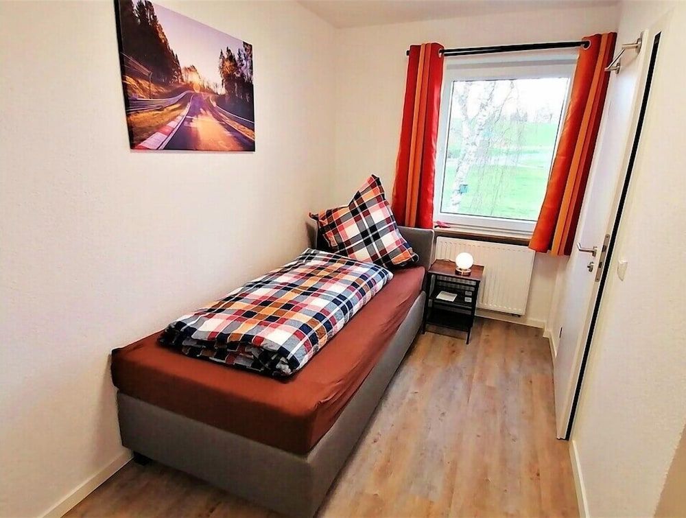 Speedy's Bed & Breakfast 3
