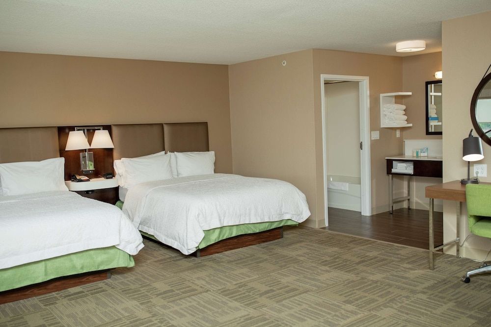 Hampton Inn Commerce Novi 3