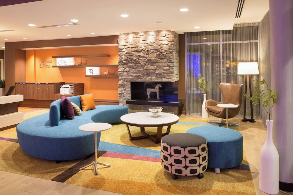 Fairfield Inn & Suites by Marriott Burlington 2