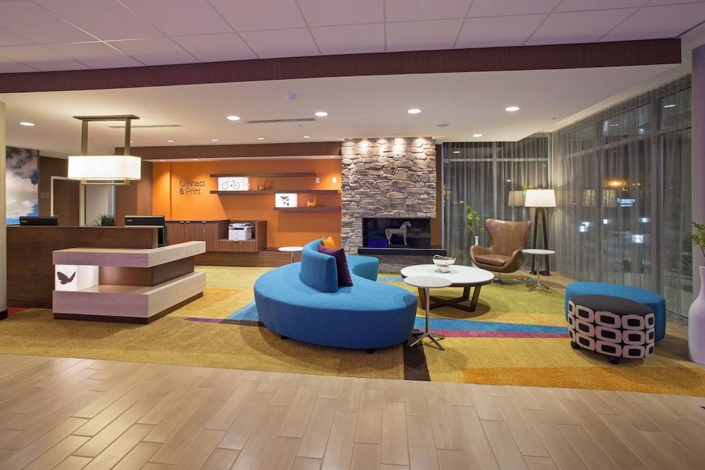 Fairfield Inn & Suites by Marriott Burlington 3 estrellas en Burlington