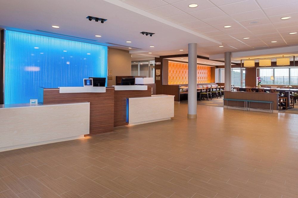 Fairfield Inn & Suites by Marriott Huntington 3