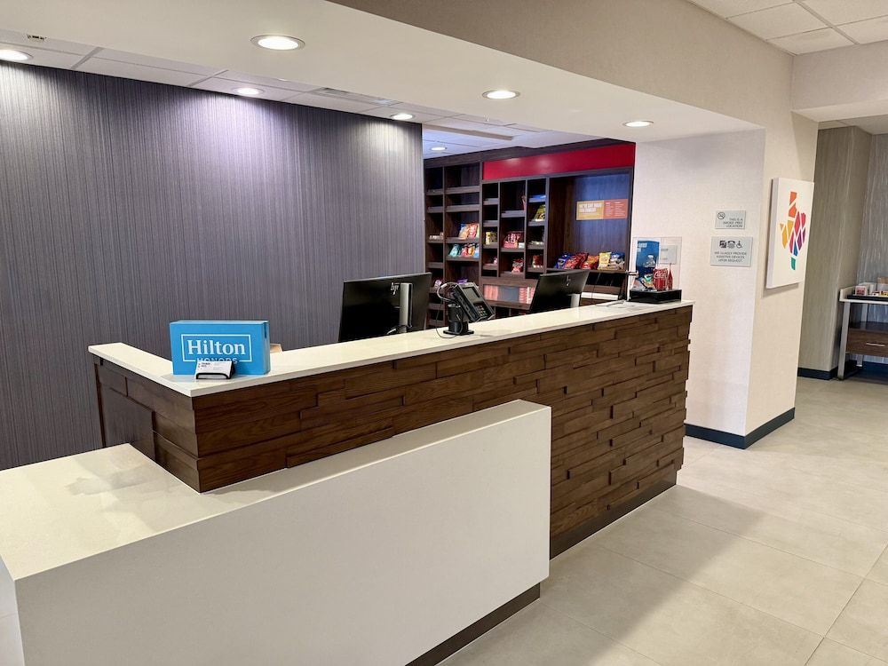 Hampton Inn & Suites Houston - Rosenberg 2