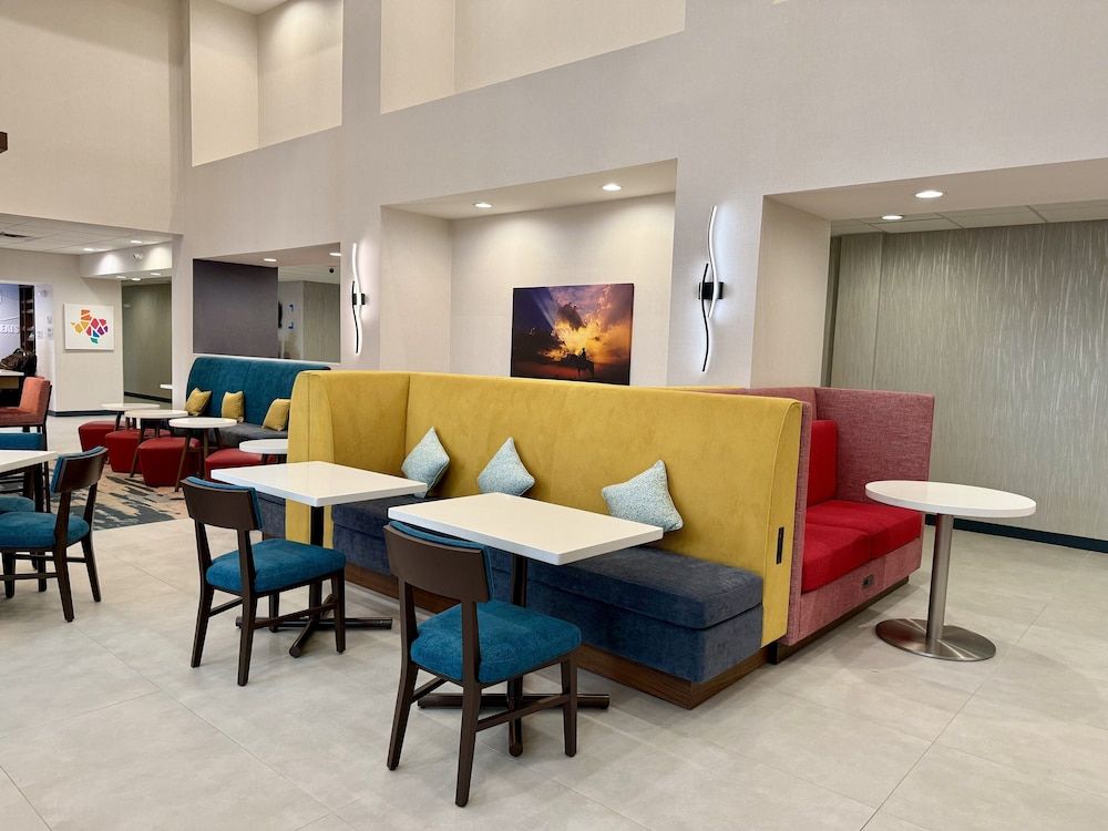 Hampton Inn & Suites Houston - Rosenberg 3