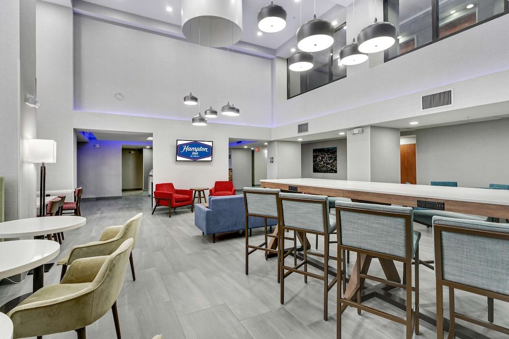 Hampton Inn Houston-Pearland 2