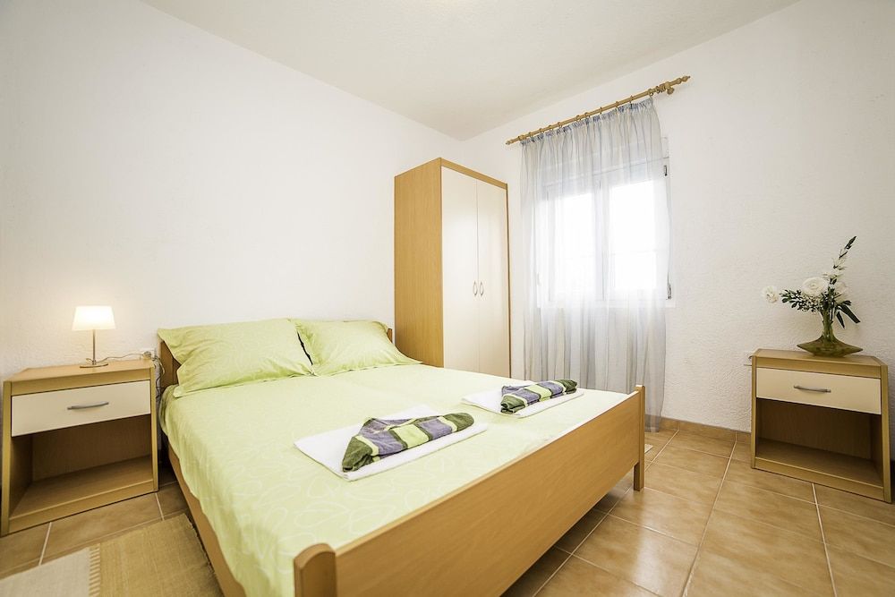 Apartments Bakula 2