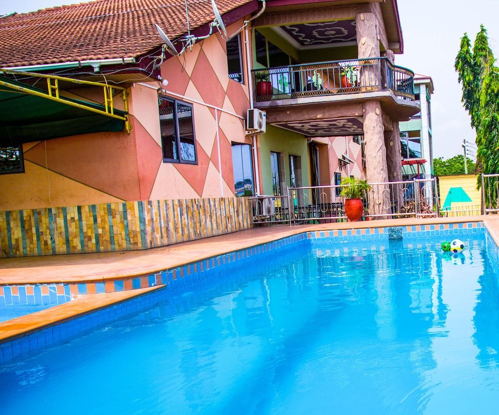 Triple Hill Hotel 3 estrellas en Weija