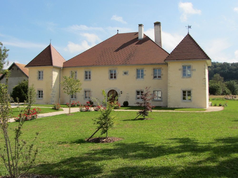 Le Relais des Deux Tours -1 estrellas en Brémondans