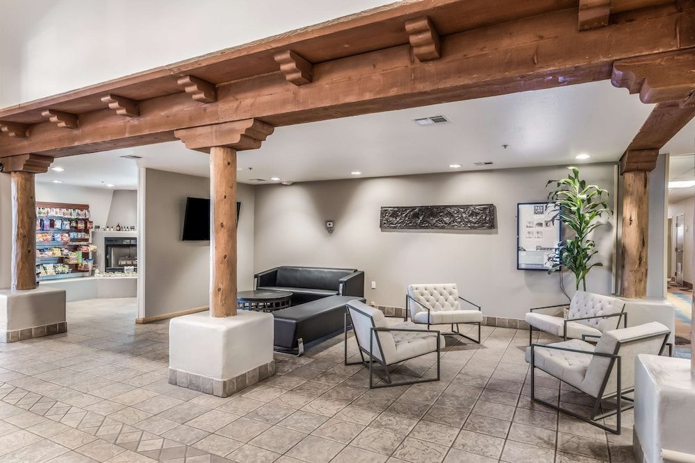 Red Lion Inn & Suites Goodyear Phoenix 3