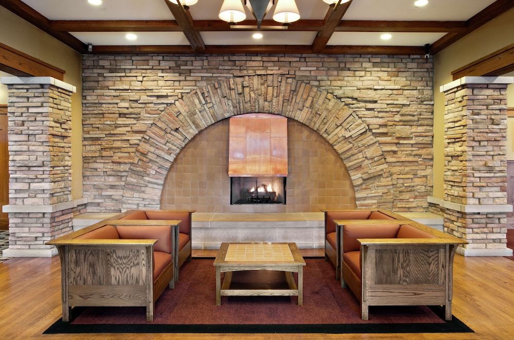 DoubleTree by Hilton Libertyville - Mundelein 3