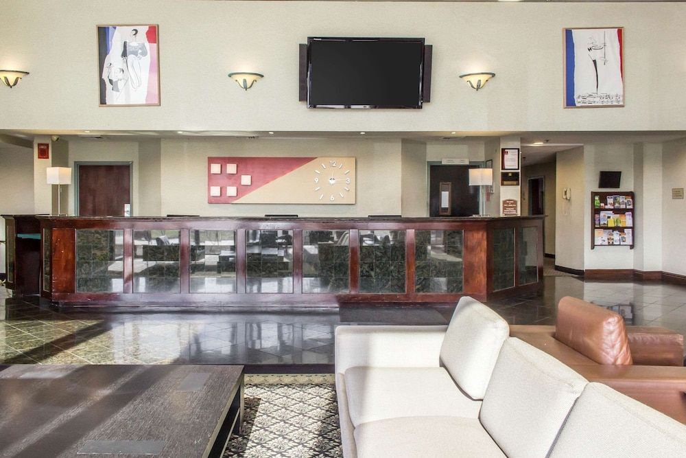 Clarion Hotel & Conference Center Ronkonkoma MacArthur Airport 3