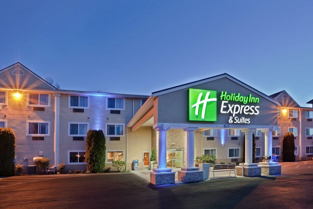 Holiday Inn Express & Suites Burlington by IHG 3 estrellas en Burlington