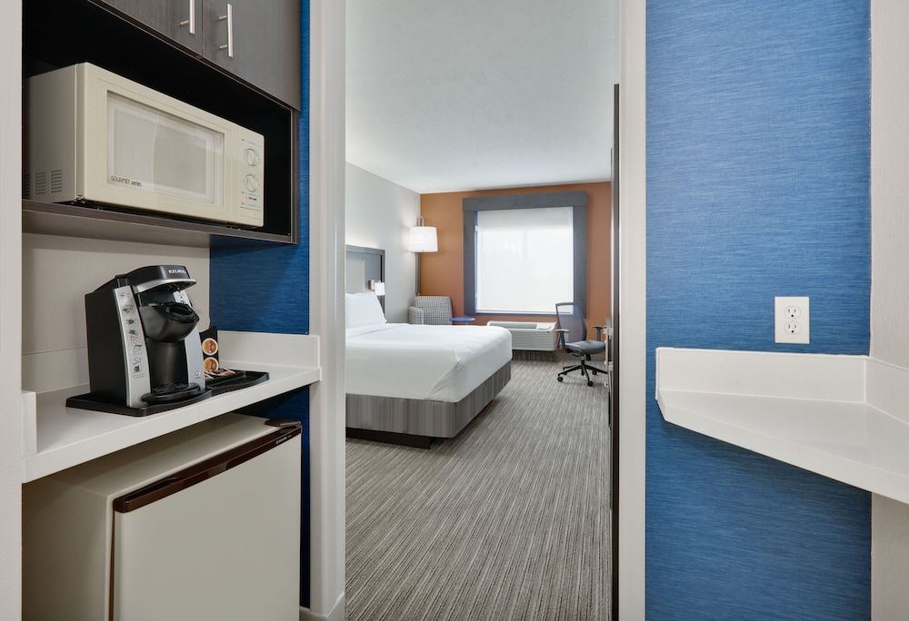 Holiday Inn Express Hotel & Suites Dallas - Duncanville by IHG 2