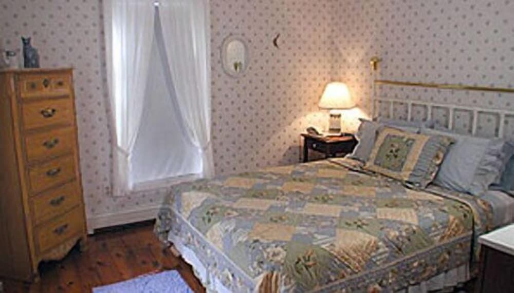 The Sylvan Inn 2