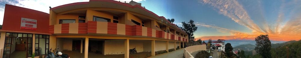 Uttarakhand Resort 2 estrellas en Kausani