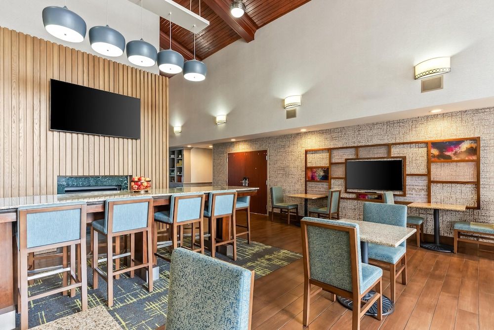 Hampton Inn & Suites Scottsburg 3