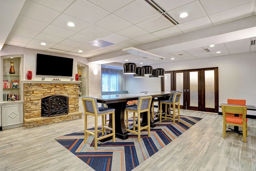 Hampton Inn Cortland 2
