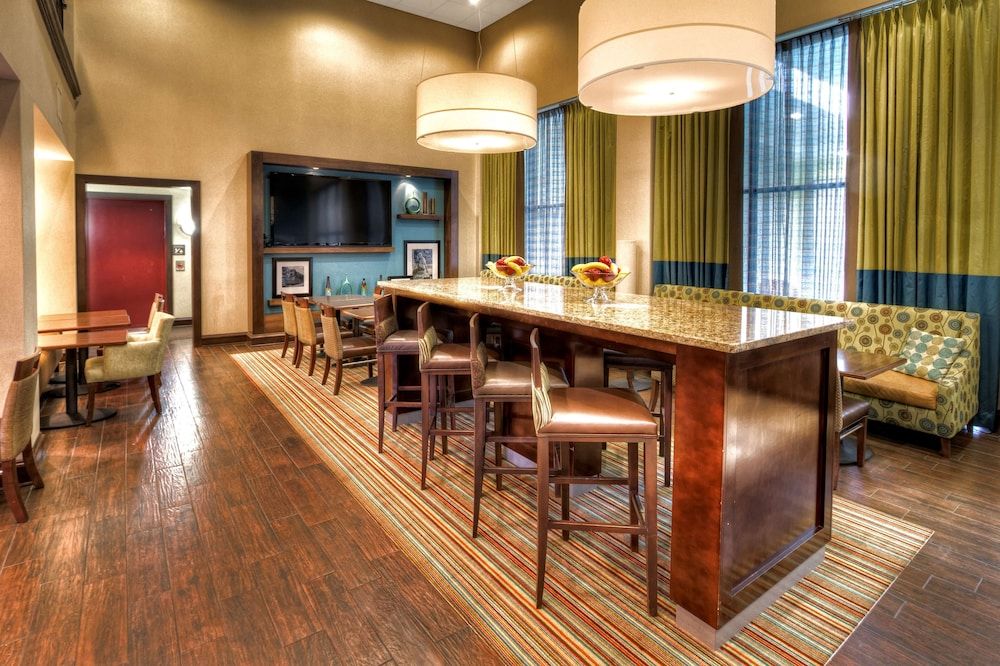 Hampton Inn Marion 3