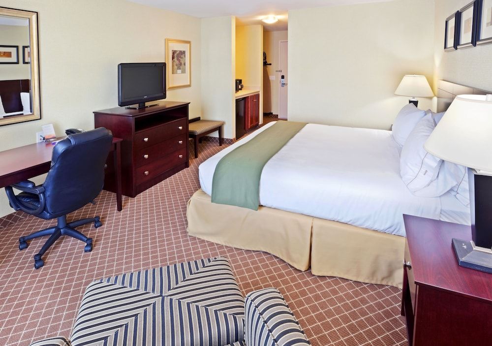 Holiday Inn Express Chehalis-Centralia by IHG 3