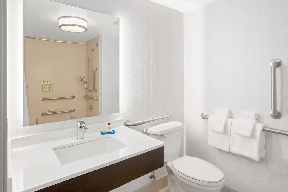 Holiday Inn Express & Suites Marysville by IHG 3