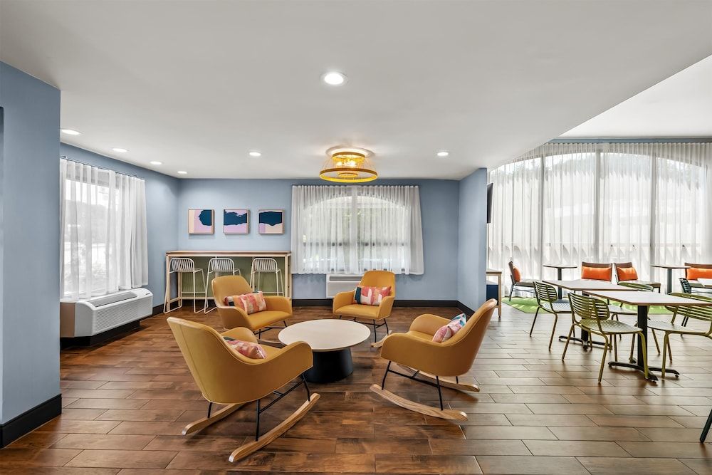 Spark by Hilton Spring Lake Fayetteville 2