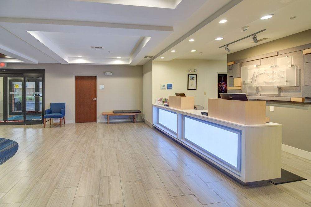 Holiday Inn Express & Suites Foley by IHG 2