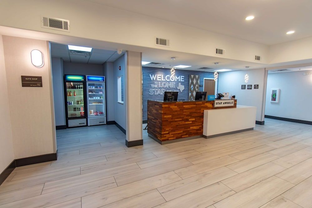 Hampton Inn & Suites Denton 3