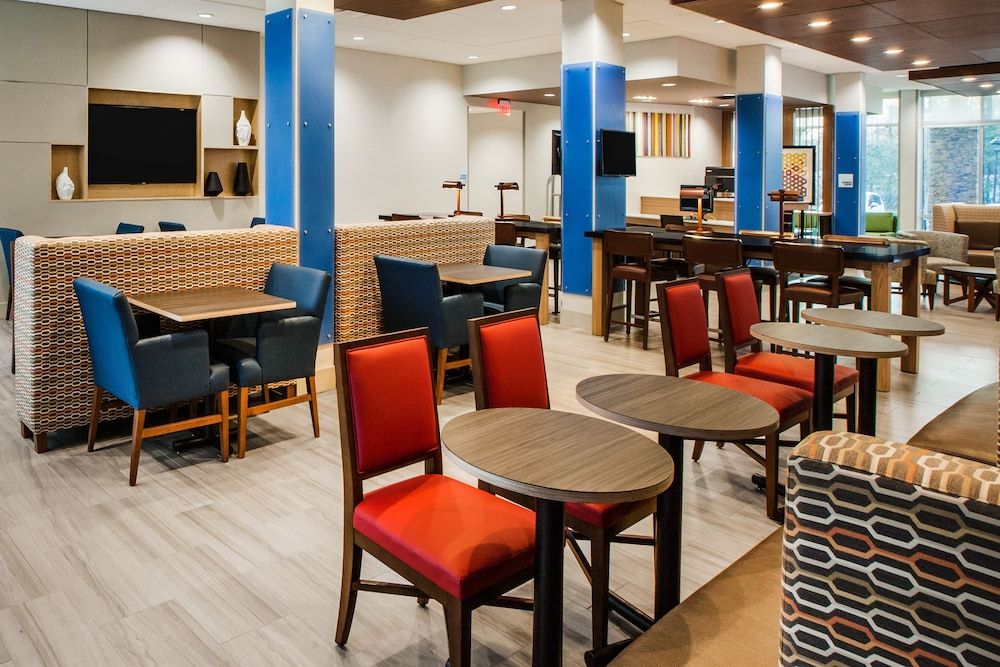 Holiday Inn Express Hotel & Suites Boston-Marlboro by IHG 3