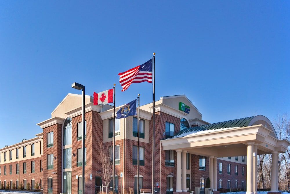 Holiday Inn Express Hotel & Suites Detroit-Novi by IHG 2 estrelas em Novi
