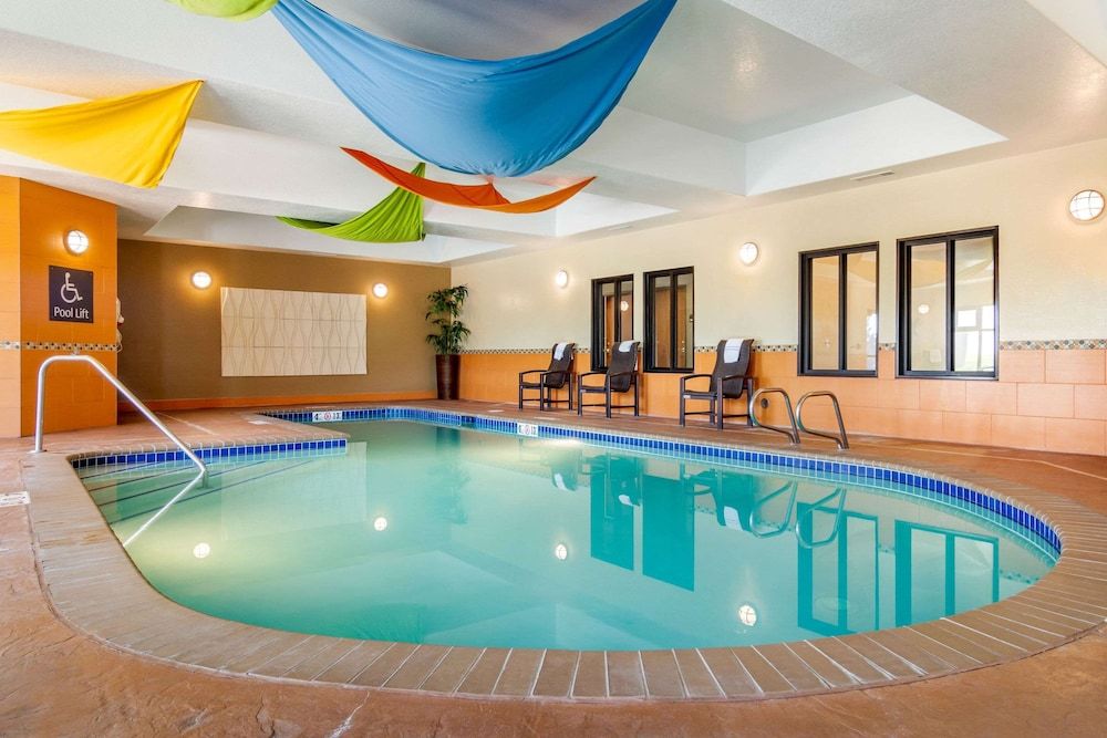Comfort Inn & Suites Brighton Denver NE Medical Center 2 estrellas en Brighton
