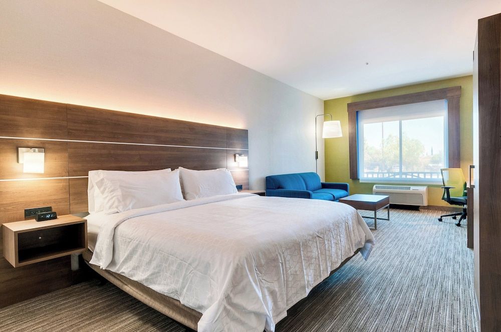 Holiday Inn Express Hotel & Suites Banning by IHG 3