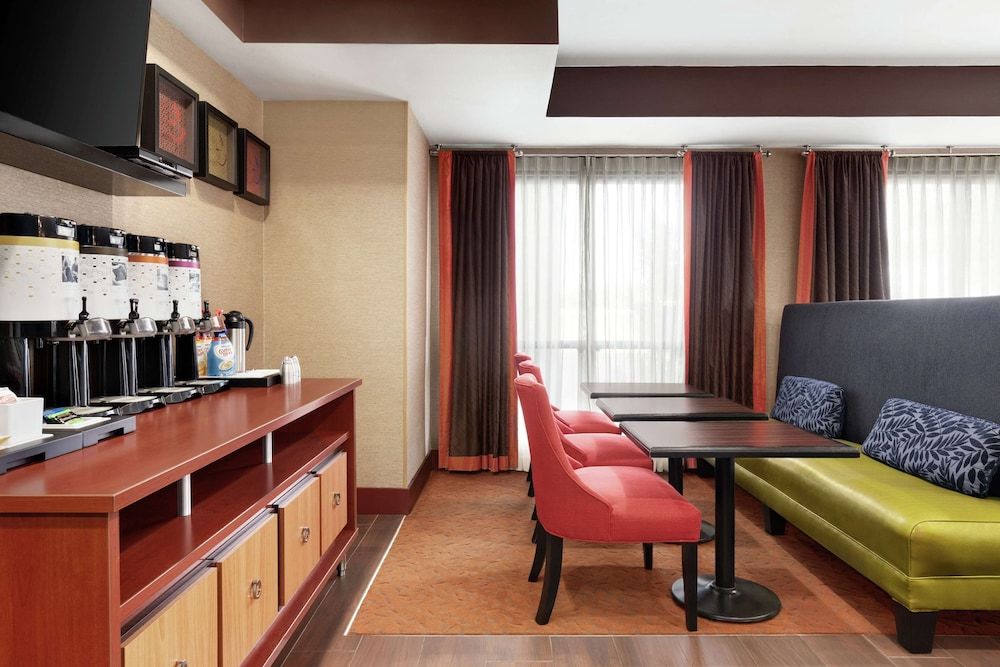 Hampton Inn Houston/Stafford 2