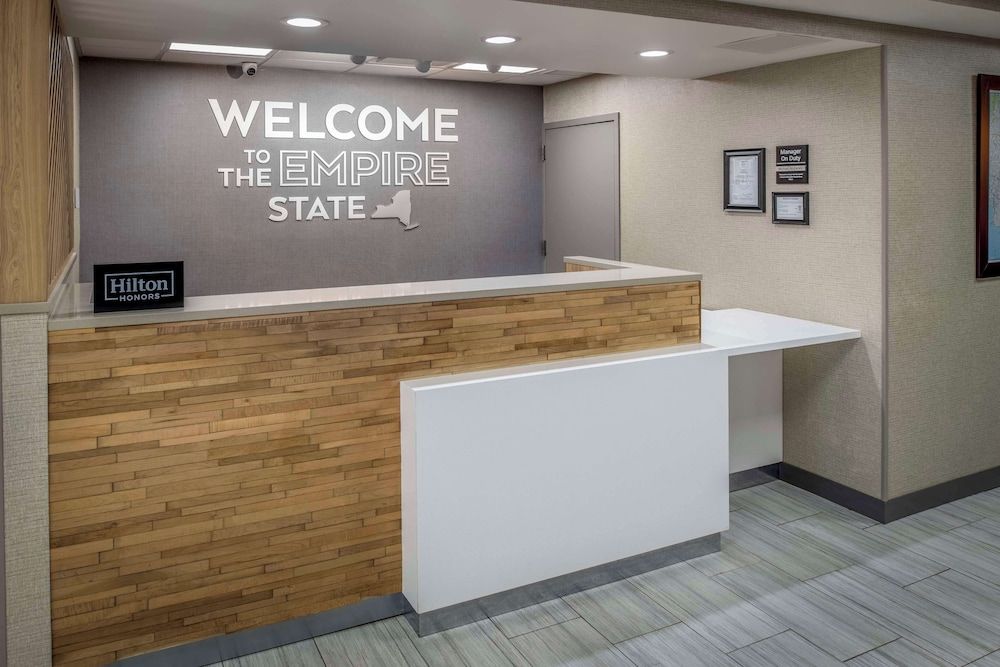 Hampton Inn Long Island / Commack 3