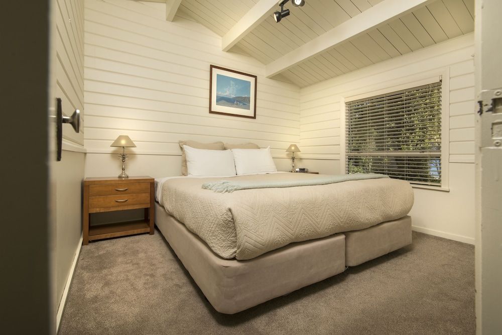 Furneaux Lodge 3