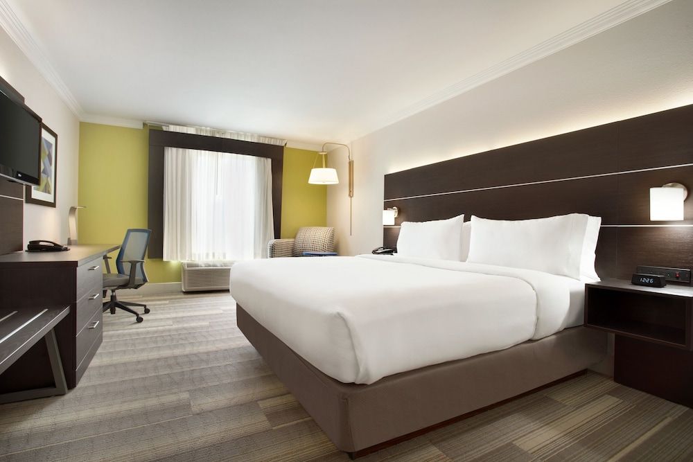 Holiday Inn Express & Suites Dallas NE - Allen by IHG 3