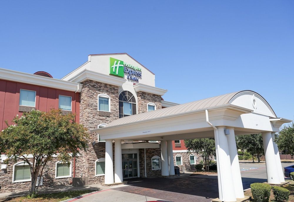 Holiday Inn Express & Suites Dallas Southwest-Cedar Hill by IHG 2 estrellas en Cedar Hill