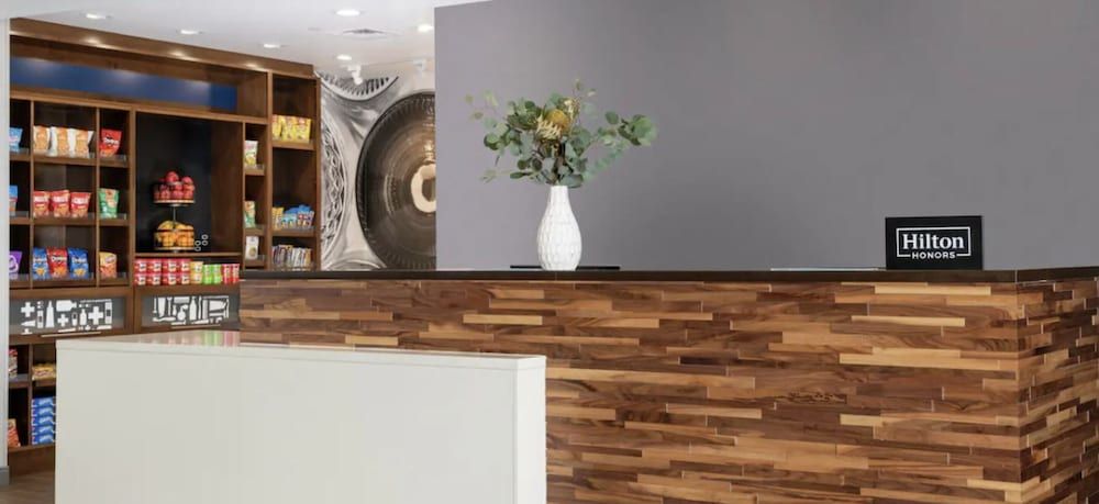 Hampton Inn & Suites Red Bluff 3