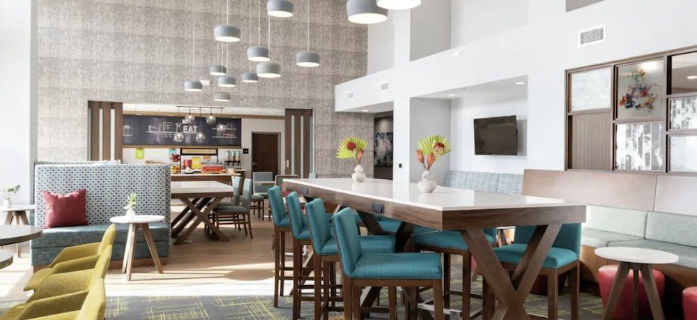 Hampton Inn & Suites Red Bluff 2