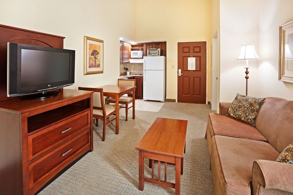 Staybridge Suites Oak Ridge by IHG 2