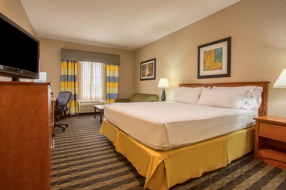 Holiday Inn Express Hotel & Suites Manteca by IHG 3