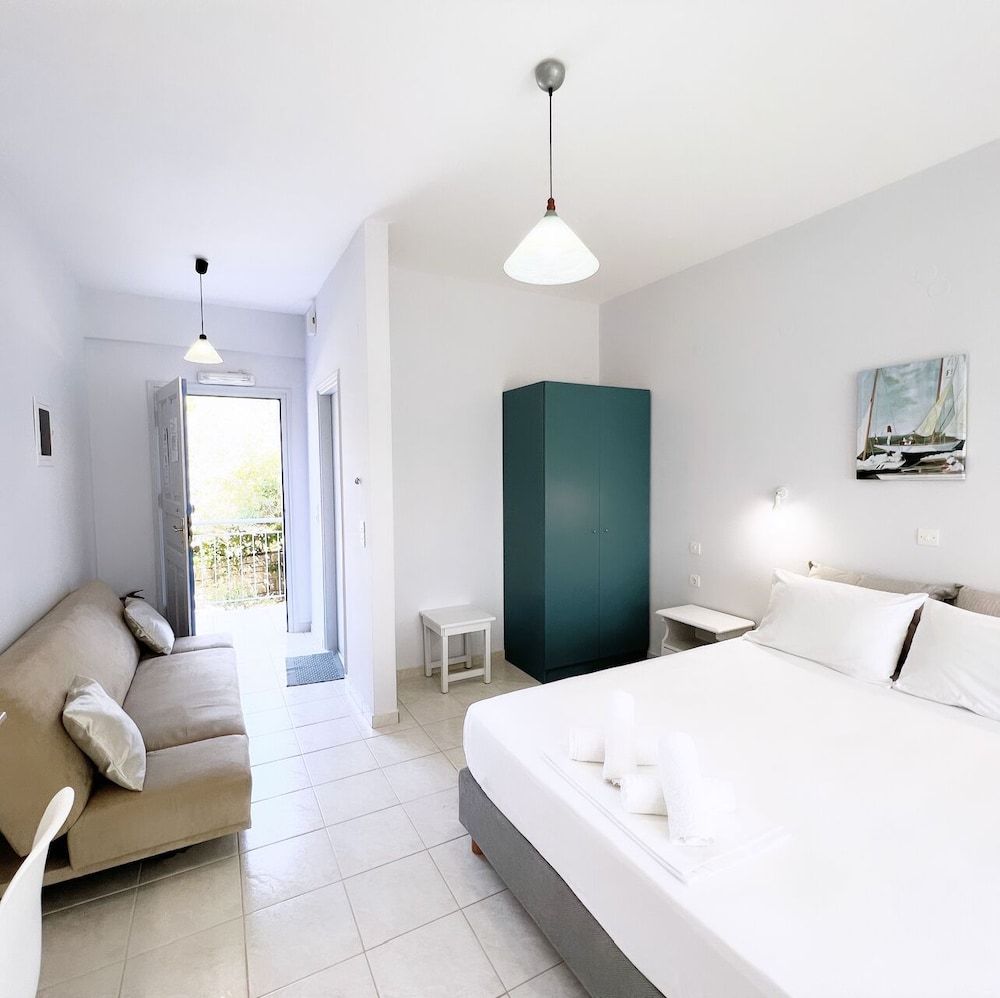 Ilias Apartments -1 estrellas en Finikounta