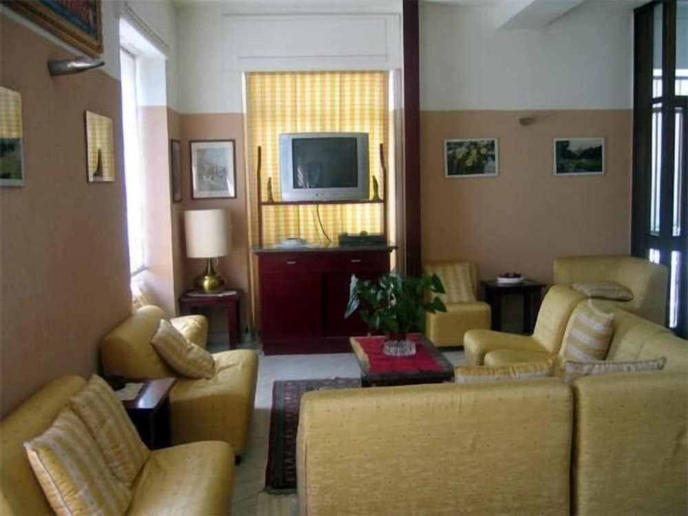 Hotel Riviera 3