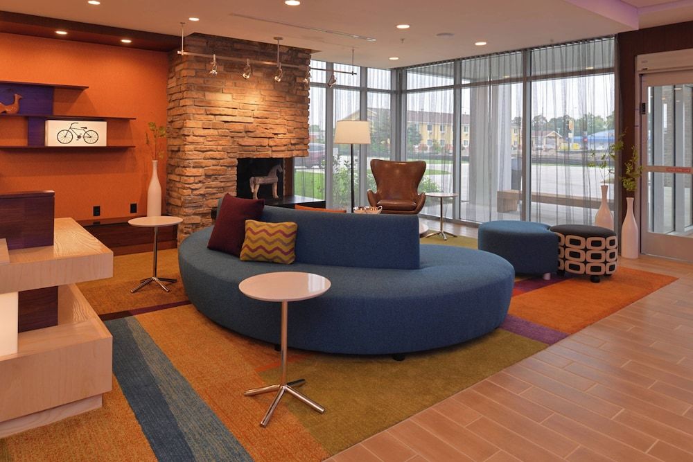 Fairfield Inn & Suites Fremont 2