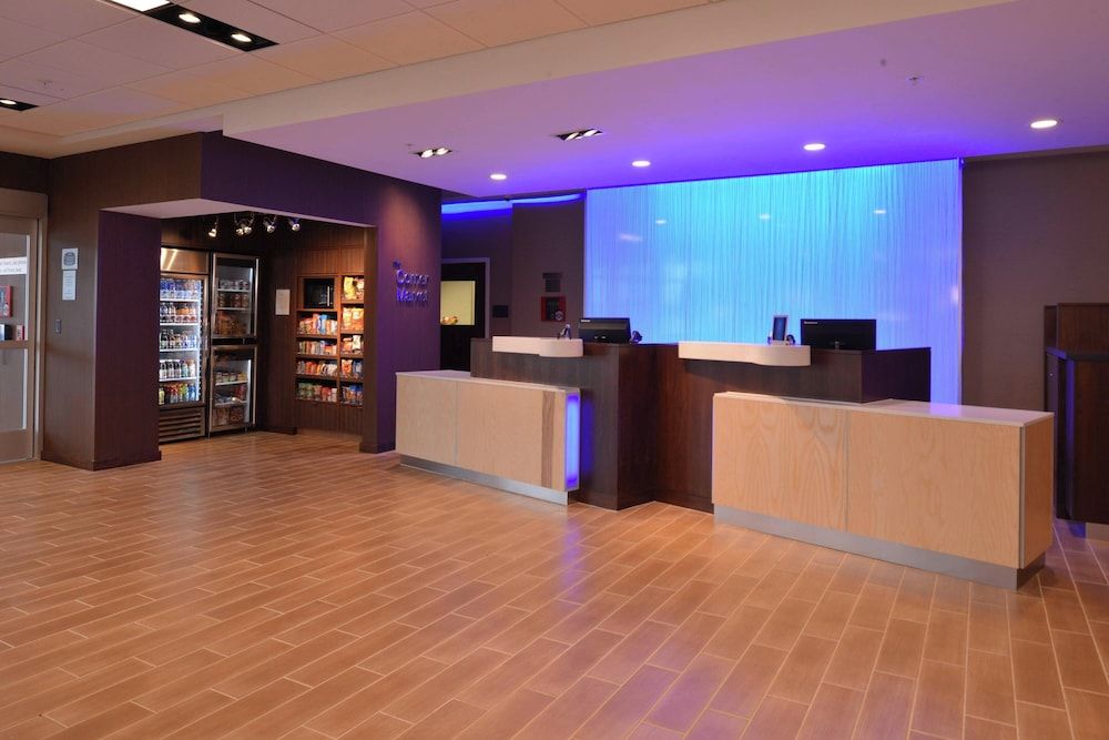 Fairfield Inn & Suites Fremont 3